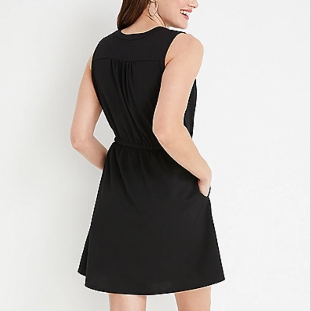 NWT Front Zip Neck Mini Black Mini Dress Maurices Sz L